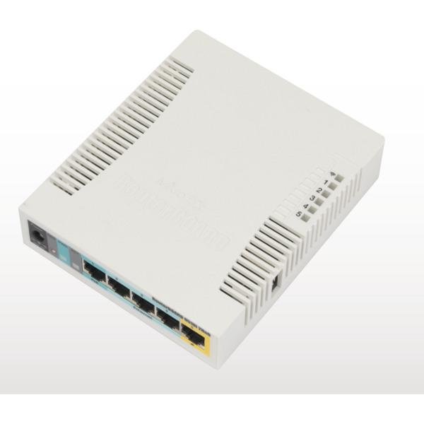 RB951Ui-2HnD 128 MB RAM, 600 MHz, 5x LAN, 1x 2,4 GHz, 802.11n, L4 